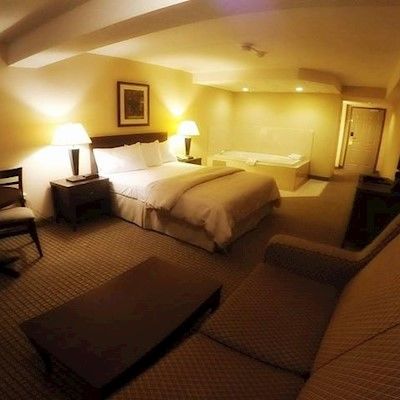 Hotel Days By Wyndham Lundys Lane Niagara Falls